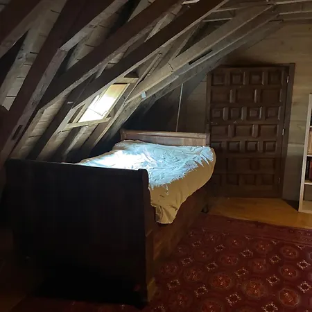 Chateau De Lassay - Charming Castle For Rent In Sarthe Saint-Michel-de-Chavaignes