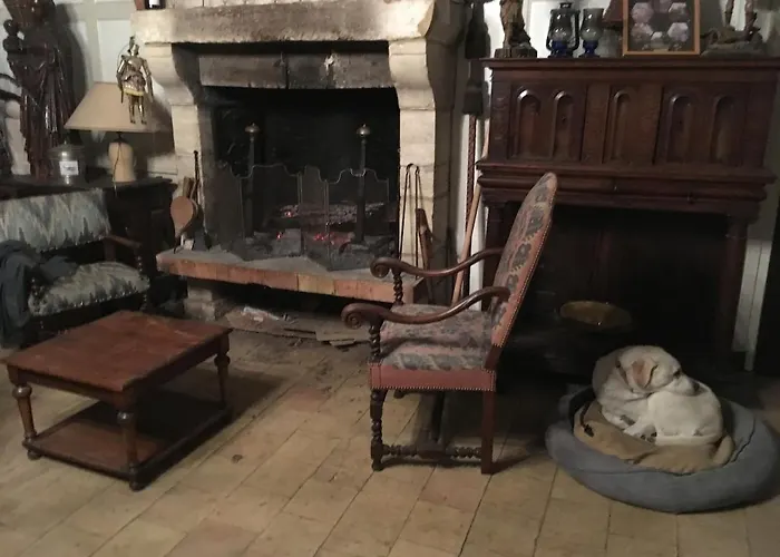 Chateau De Lassay - Charming Castle For Rent In Sarthe * Saint-Michel-de-Chavaignes