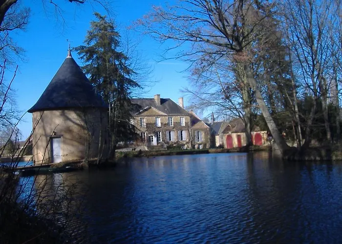 Villa Chateau De Lassay - Charming Castle For Rent In Sarthe *