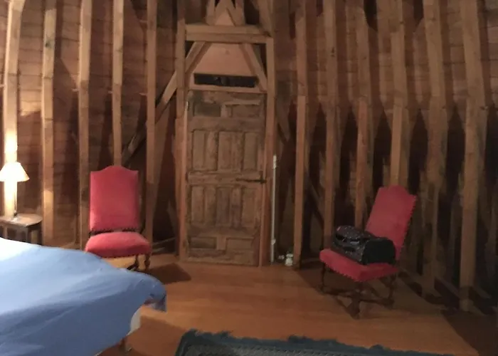 Chateau De Lassay - Charming Castle For Rent In Sarthe Saint-Michel-de-Chavaignes